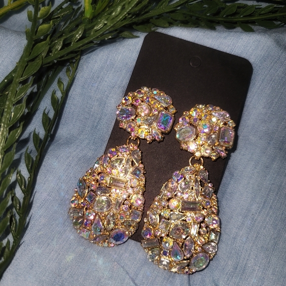 EARRINGS!!! - Picture 2 of 2